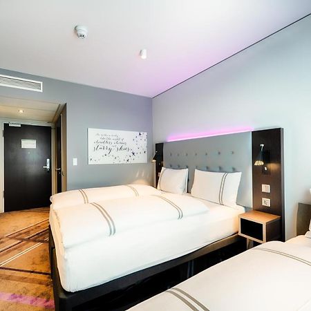Premier Inn Darmstadt City Centre Екстер'єр фото