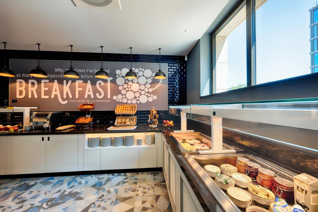 Premier Inn Darmstadt City Centre Екстер'єр фото