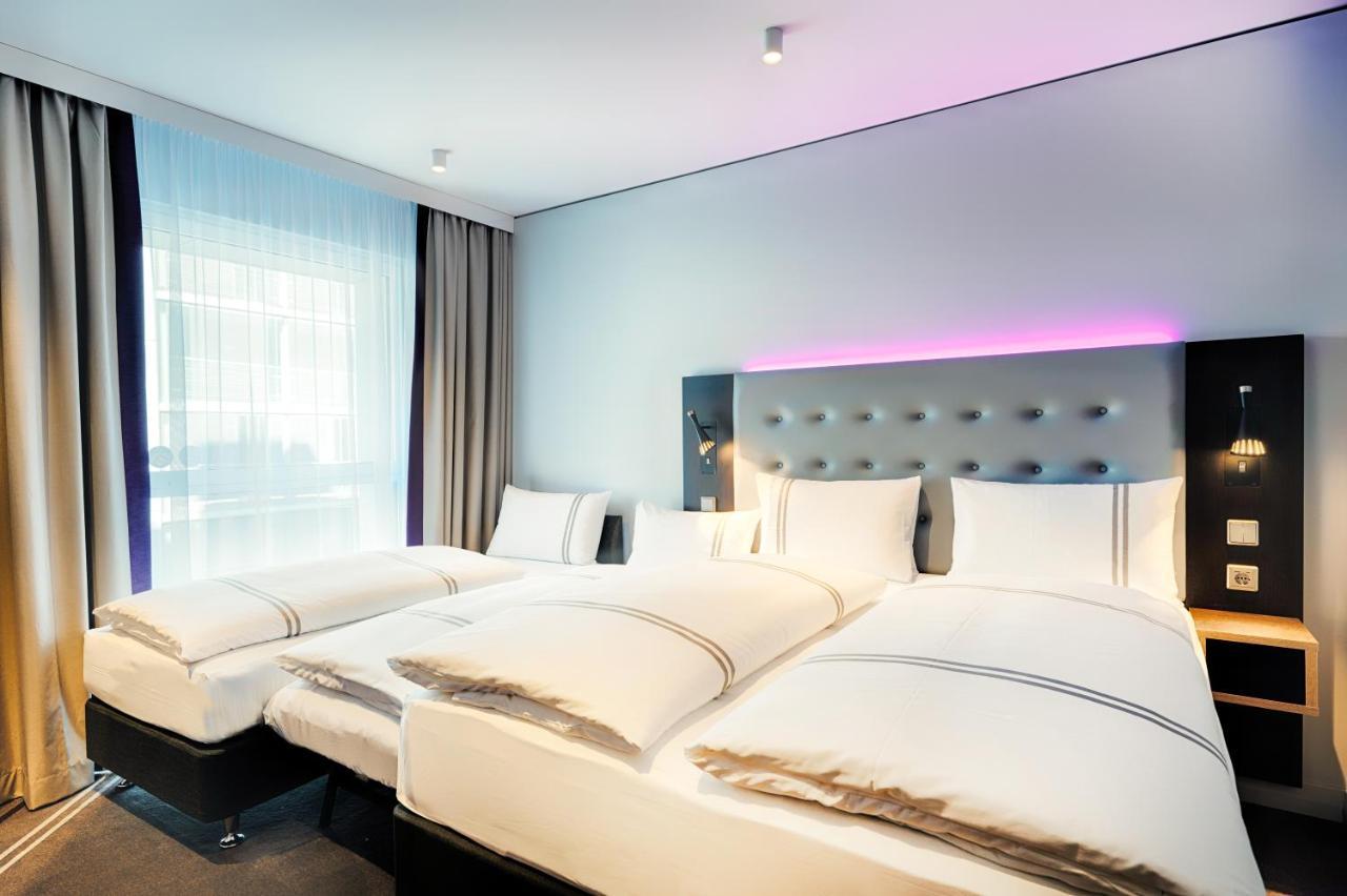 Premier Inn Darmstadt City Centre Екстер'єр фото