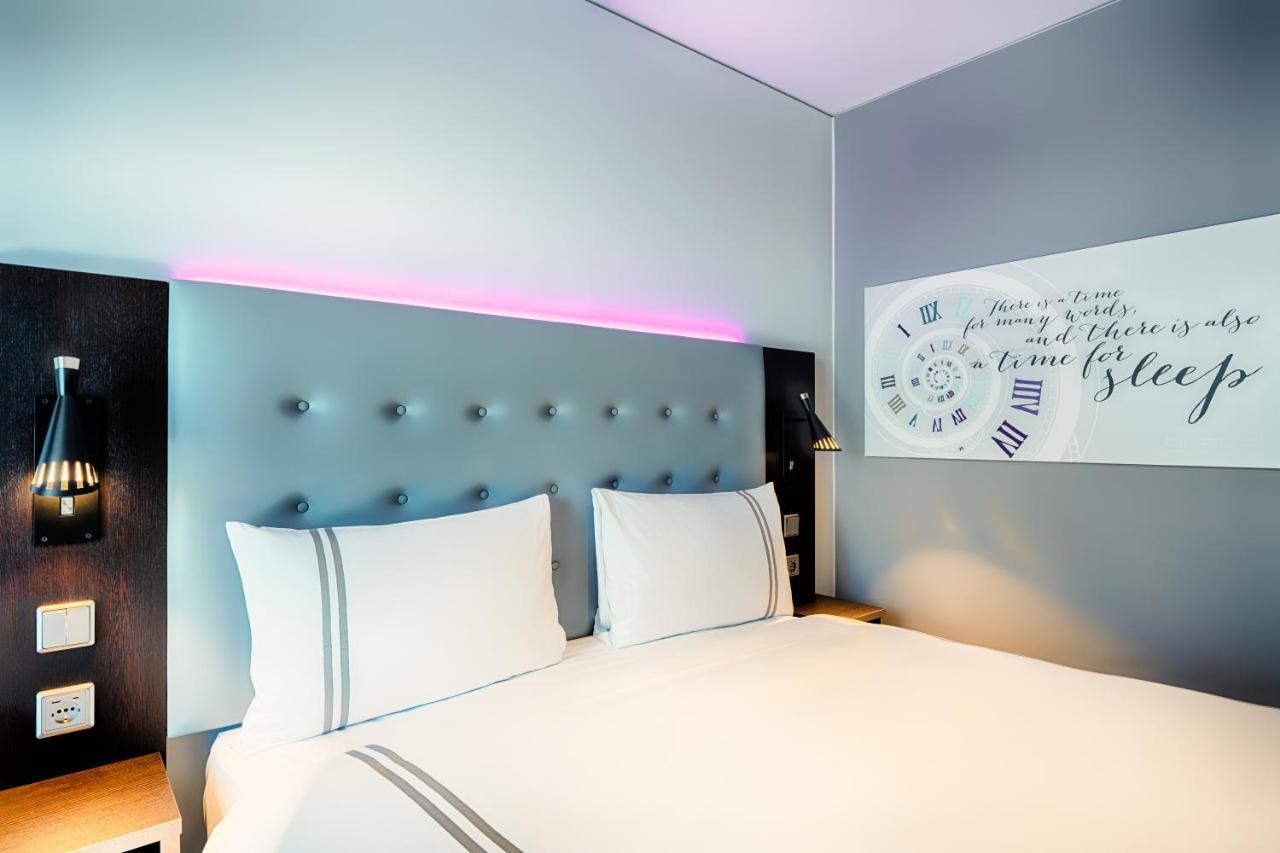 Premier Inn Darmstadt City Centre Екстер'єр фото