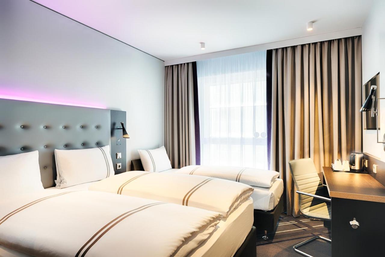 Premier Inn Darmstadt City Centre Екстер'єр фото