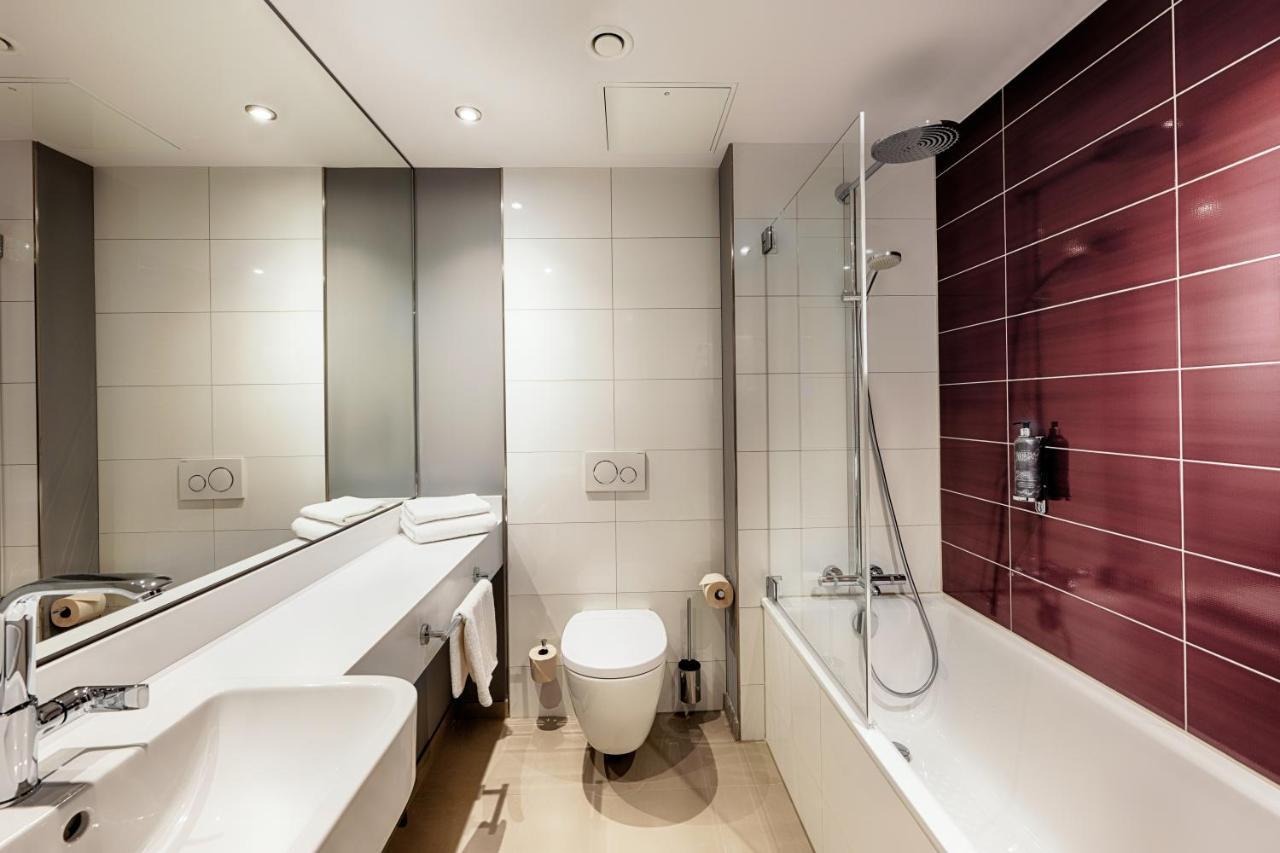 Premier Inn Darmstadt City Centre Екстер'єр фото