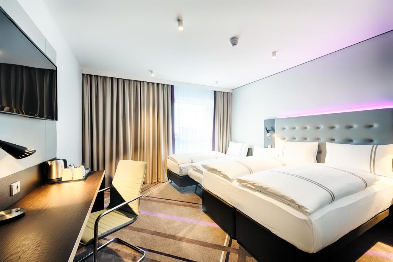Premier Inn Darmstadt City Centre Екстер'єр фото